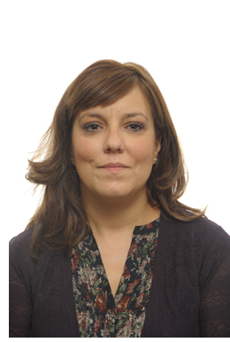 Victoria Mart�n, es Licenciada en Derecho por la Universidad Complutense de Madrid, y se incorpora a Allen & Overy como abogada senior del Departamento Mercantil,