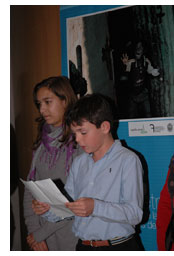 Inaugurada en el Colegio de Abogados de Baleares la exposici�n �a 1,20 metros: los derechos de la infancia vistos desde su altura�