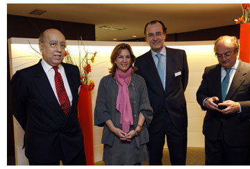 De izq. a dcha, Fernando Pombo, presidente de G�mez-Acebo & Pombo; Paula S�nchez de Le�n, consellera de Justicia y Administraciones P�blicas de la Generalitat Valenciana; Francisco Fita, director del despacho de Valencia de G�mez-Acebo & Pombo y Mariano Dur�n, abogado.