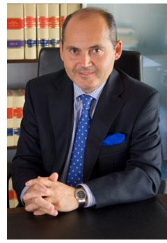 Luis Romero, socio director del bufete Luis Romero y Asociados
