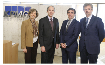 M� Jos� Aguil�, Miguel Sueiro Seoane, Juan Carlos Castro y John M. Scott