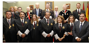 El Colegio de Abogados de Granada rinde homenaje a los �embajadores� de la abogac�a granadina