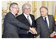 Gallard�n condecora a Leo Netten, presidente Mundial de los Procuradores