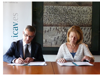 Vicedecano del Ilustre Colegio de Abogados de Valencia (ICAV), Rafael Bonmat�, y la Rectora de la Universidad CEU Cardenal Herrera, Rosa Visiedo