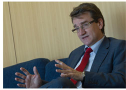 Rafael Lara, presidente del COSEJU: �Los secretarios judiciales podr�amos gestionar el Registro Civil sin coste alguno para el ciudadano�