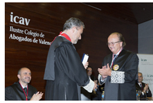 La abogac�a valenciana premia a Pedro Luis Viguer por sus m�ritos en Justicia 