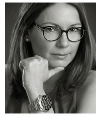 Laura Moll�, abogada experta en derecho laboral y novelista