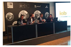 9 de cada 10 internautas utiliza el m�vil para decidir una compra seg�n IABSpain