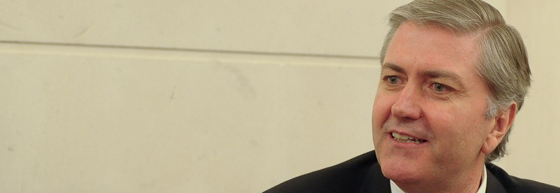 �A�n podemos arreglarlo. Es un error unificar el registro civil con el registro mercantil y de la propiedad�