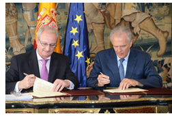 Justicia y el Consejo General del Notariado firman un convenio para agilizar la inscripci�n en el Registro de Entidades Religiosas