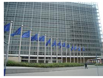 Bruselas coincide con la OCDE en que hay que invertir en educaci�n para mejorar en empleo y en la integraci�n de la UE