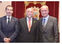 El decano em�rito del Colegio de Abogados de M�laga recibe la Medalla de la Ciudad y es nombrado Hijo Adoptivo de M�laga