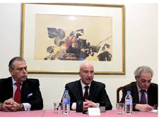 AMADE ofrece a los mayores madrile�os 250 plazas gratuitas para pasar las fiestas navide�as en sus centros residenciales