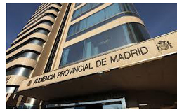 Ejercer de abogado sin estar dado de alta en el Colegio de Abogados no es delito penal de intrusismo