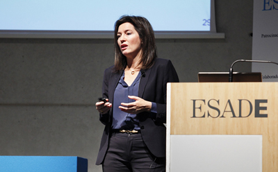Cristina de Parias en ESADE: �Recuperar la rentabilidad y la confianza de la sociedad son esenciales�
