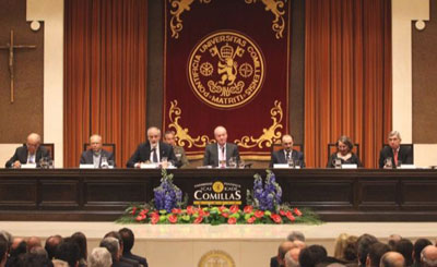 El Rey Juan Carlos felicita a ICAI-ICADE por crear la cátedra de América Latina, punto de encuentro de entidades y empresas