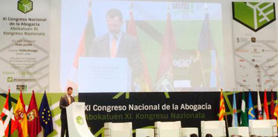 Felipe VI alaba el papel de los abogados, garantes del Estado de Derecho, en un entorno cambiante con nuevos retos legales