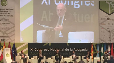 La pol�mica de los derechos de la propiedad intelectual en un entorno digital