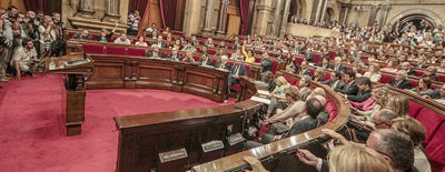 D�a Hist�rico: El Parlament de Catalunya aprueba  por unanimidad la ILP de medidas urgentes para hacer frente a los desahucios