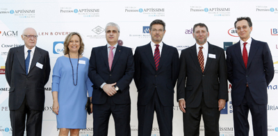Ferrovial, Knoll, P�rez-Llorca y Escuela Judicial recogen los VIII Premios Apt�ssimi de ESADE Alumni 2015