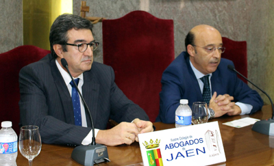 Abogados jiennenses conocen las novedades de la Ley de Jurisdicci�n Voluntaria a trav�s de una charla de Arturo P�rez
