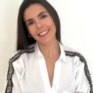 Marta Serrano Carnicer, Consultor de Helas Consultores