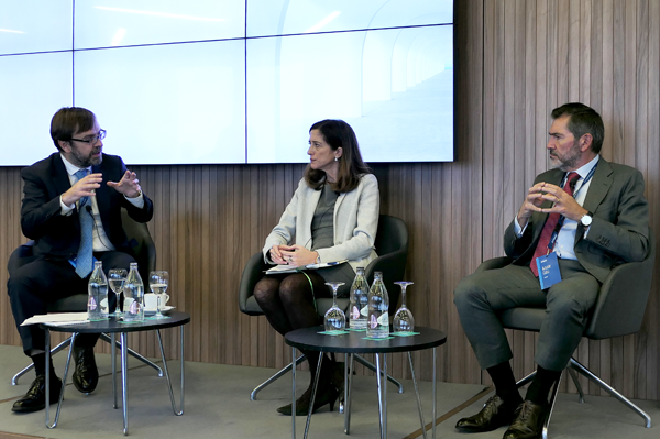 Ramón Pueyo (KPMG); Inés Juste (Grupo Juste) y Antonio Cubo (Afar4)