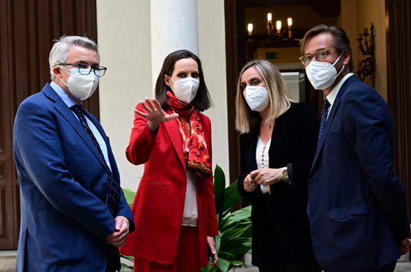 Junta y el Colegio Notarial de Andalucía