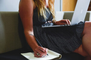 Mejor academia de Oposiciones Online: El camino más seguro hacia tu plaza