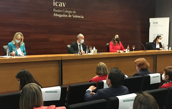 Diálogos Institucionales ICAV