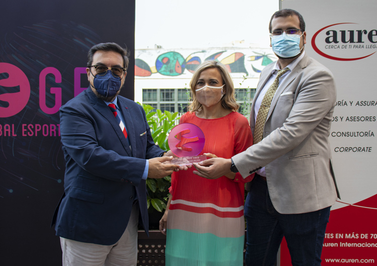 Antonio Lacasa, CEO del GES, Pilar Sánchez-Bleda y Emilio Hurtado