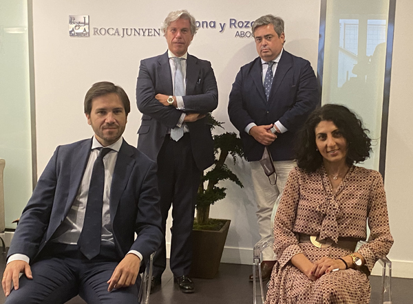 Miguel Pérez Rocamora y Marina Mastrantoni. Armando Rozados y Jose María Rueda,