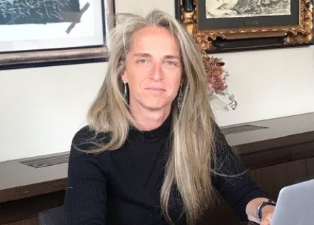 Patricia Munné, responsables del área jurídica de IAG Auction