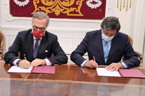 El decano del Colegio de Abogados de Madrid, José María Alonso, y el decano del Colegio de Procuradores de Madrid, Gabriel M.ª de Diego