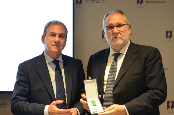 Rafael Pérez, comisario jefe de la Policía Judicial; y José Marqueño, ex presidente del Consejo General del Notariado