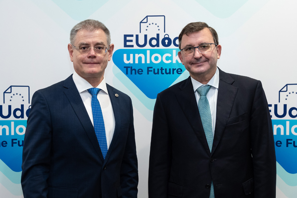 Adám Tóth y José Ángel Martínez Sanchiz