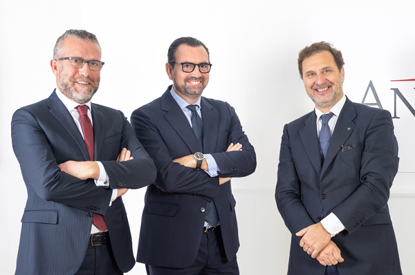 José Vicente Morote, José María Cusí e Íñigo Rodríguez-Sastre