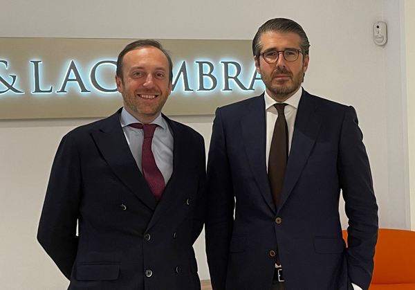 Miguel Cases, socio codirector, y Jose Manuel Llanos Alperi, nuevo socio de la Firma