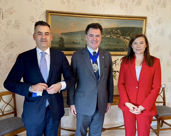 José María Gil-Robles,socio responsable de Corporate DLA Piper en España, Vincent Keaveny, Lord Mayor of London, y Pilar Menor, Employment Global Co-chair, Senior Partner, y responsable de Laboral en DLA Piper España.