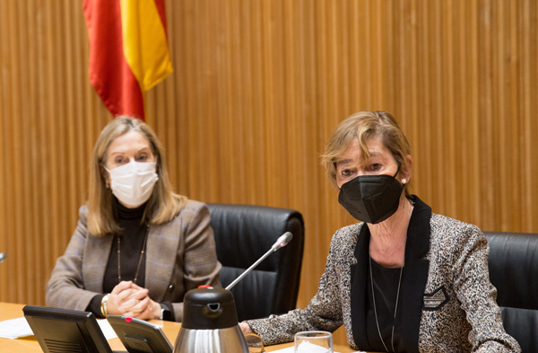 Ana Pastor, vicepresidenta segunda del Congreso de los Diputados y Victoria Ortega, presidenta del Consejo General de la Abogacía Española.