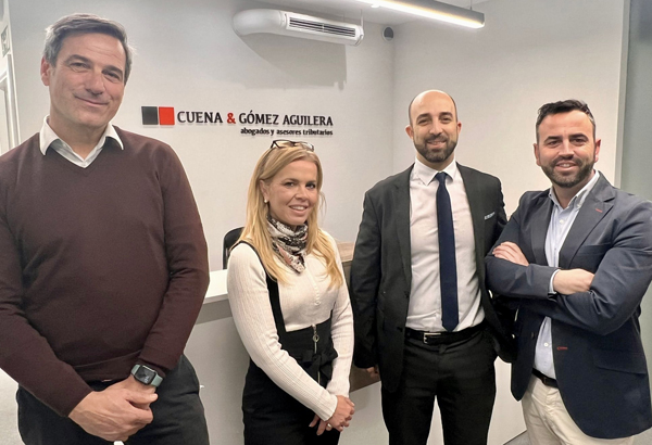 Iván Espuela, hasta ahora socio de Espuela Asesores, y Gemma Cuena, Antonio Rodríguez y José Luis Cuena, socios de Cuena & Gómez Aguilera Abogados