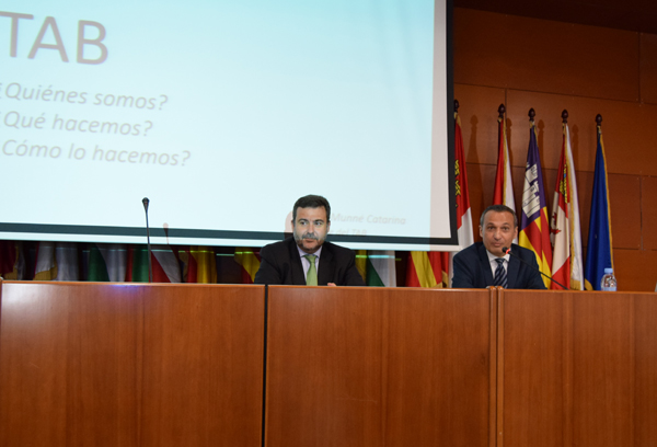 Tribunal Arbitral de Barcelona y la Escuela Judicial