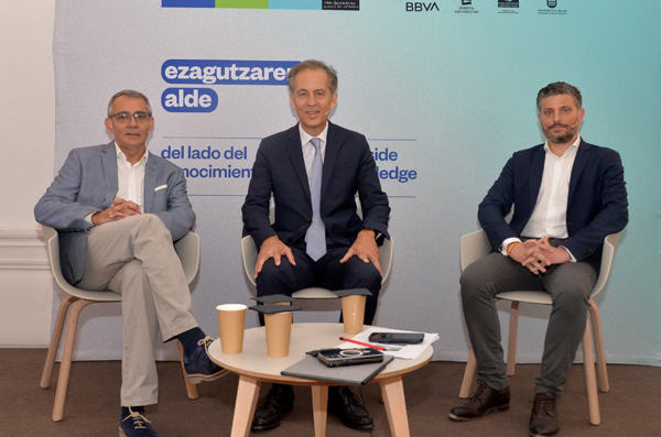 seminario 'Persona, Empresa y Tecnología'