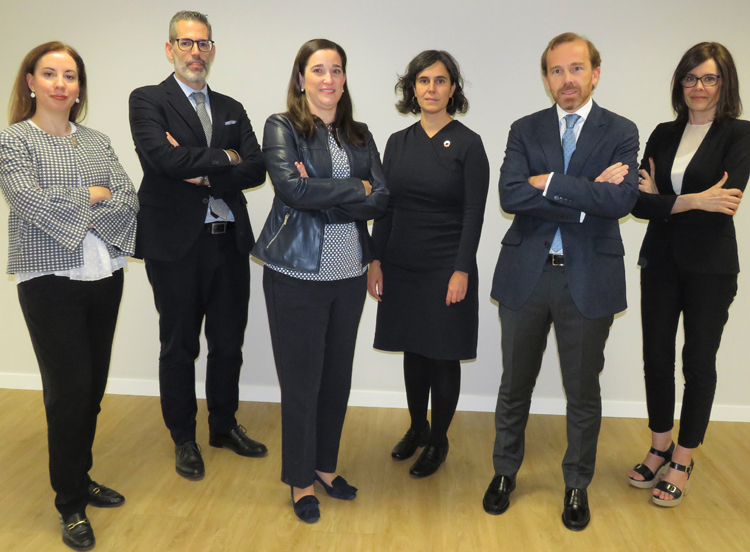Reyes Gómez, Cristóbal Cubero, Begoña Garea, Marga de Rosselló, Jordi Toscas y Marta Martín.