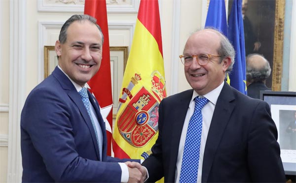 El decano del Colegio de la Abogacía de Madrid, Eugenio Ribón, y el Director General del Servicio Jurídico de la Comisión Europea, Daniel Calleja Crespo