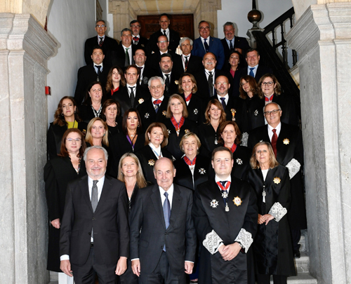 Miquel Roca i Junyent recibe en Granada el I Premio Procura Andaluza