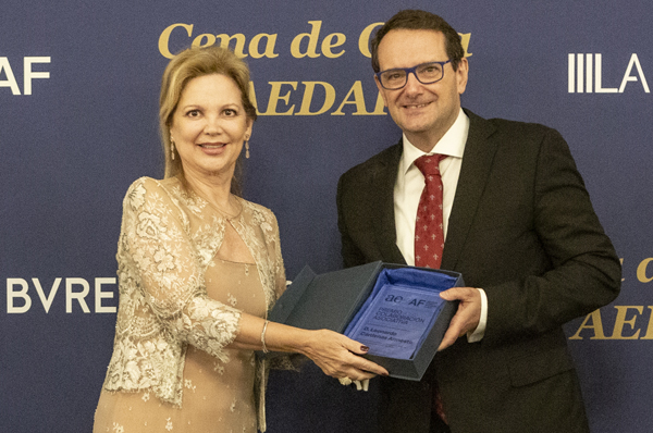 Stella Raventós Calvo, Presidenta de AEDAF, y Leonardo Cárdenas Armesto