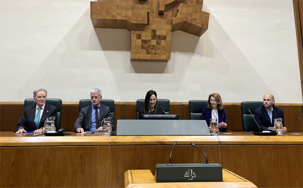 Parlamento Vasco y Foro Aequitas de Discapacidad de Euskadi