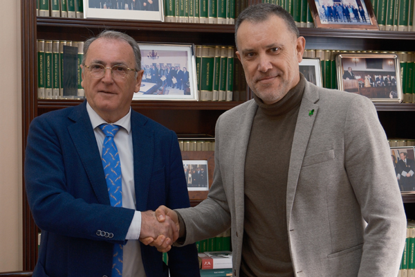 El presidente de la Abogacía andaluza, Federico Fernández, y el presidente de la asociación, Antonio Jesús Fernández