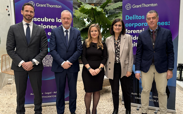 Rafael Aguilera Gordillo, codirector del Compliance Advisory Lab de Grant Thornton; Alfonso Bravo García, socio de Forensic de Grant Thornton; Cristina Muñoz-Aycuens, directora de Forensic de Grant Thornton; Ana María Martín, Fiscal adscrita a la unidad especializada de Criminalidad Informática de la Fiscalía General del Estado, y Ricardo V. Puyol Sánchez, director de la Oficina Andaluza contra el Fraude y la Corrupción.